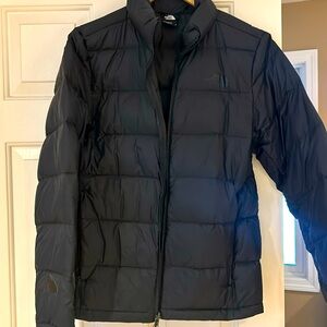 Men’s SM North Face down jacket